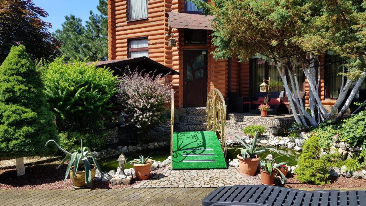 Luxury Villa With Pool And Sauna Çernivtsi Dış mekan fotoğraf