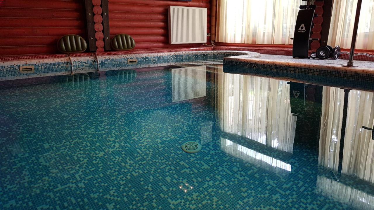 Luxury Villa With Pool And Sauna Çernivtsi Dış mekan fotoğraf