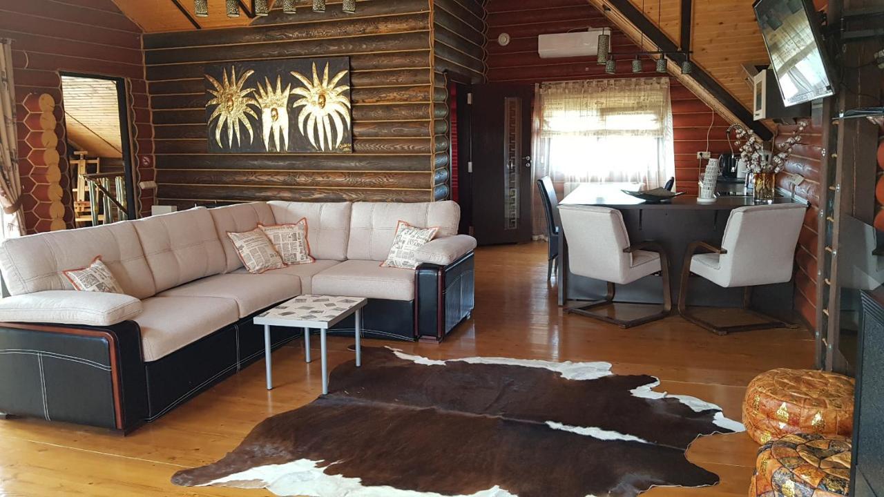 Luxury Villa With Pool And Sauna Çernivtsi Dış mekan fotoğraf