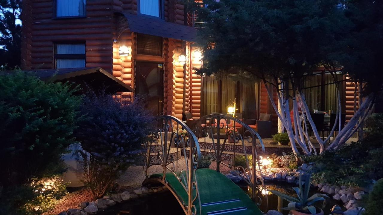 Luxury Villa With Pool And Sauna Çernivtsi Dış mekan fotoğraf