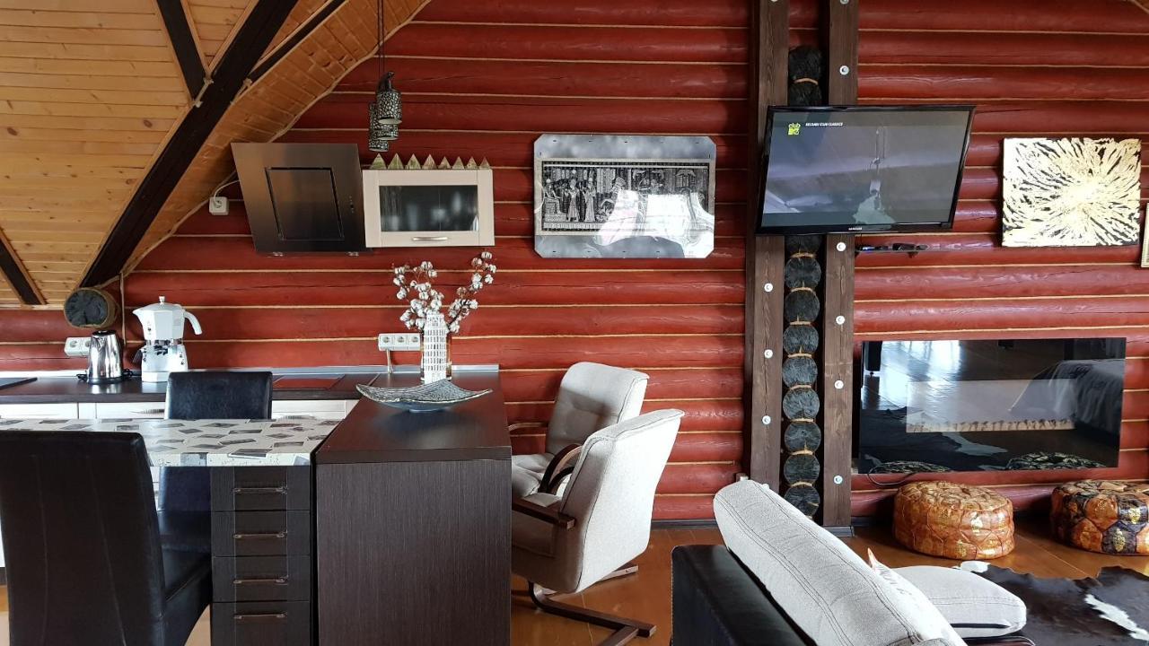 Luxury Villa With Pool And Sauna Çernivtsi Dış mekan fotoğraf