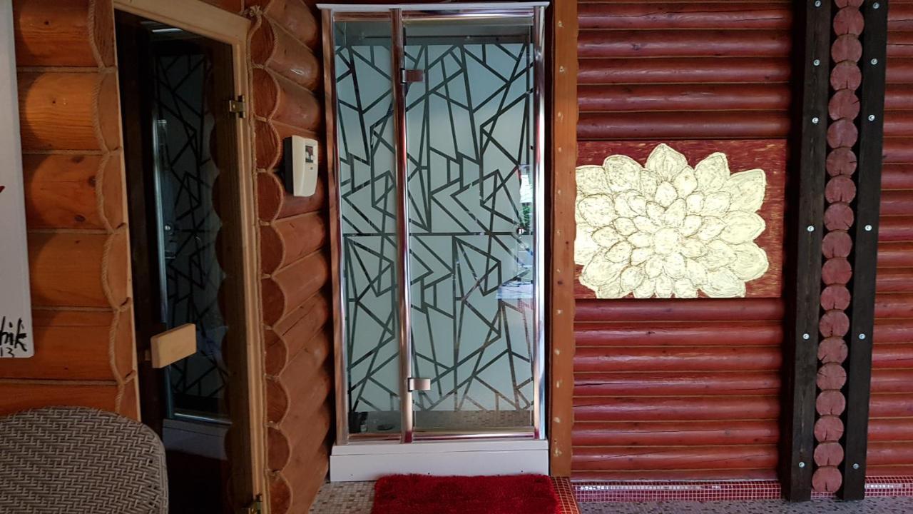 Luxury Villa With Pool And Sauna Çernivtsi Dış mekan fotoğraf