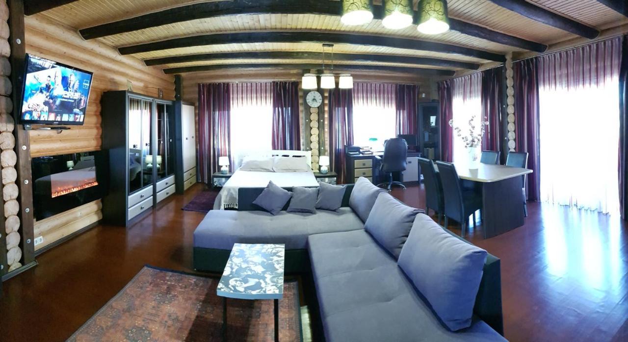 Luxury Villa With Pool And Sauna Çernivtsi Dış mekan fotoğraf