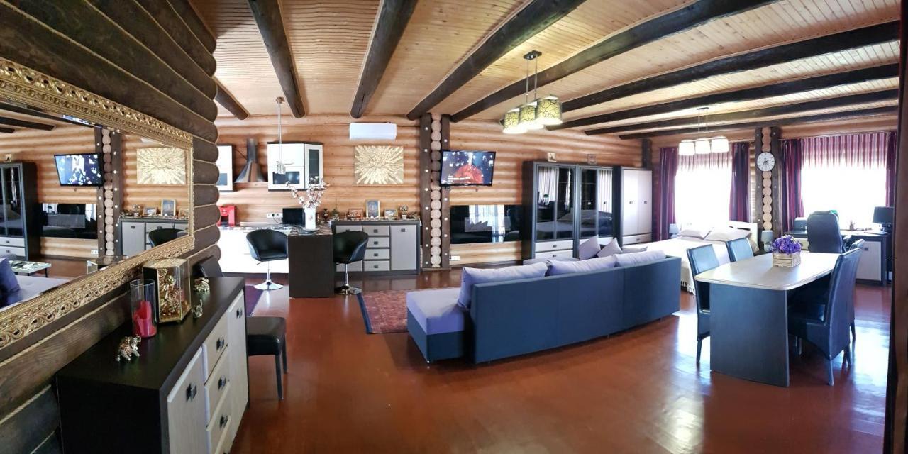 Luxury Villa With Pool And Sauna Çernivtsi Dış mekan fotoğraf