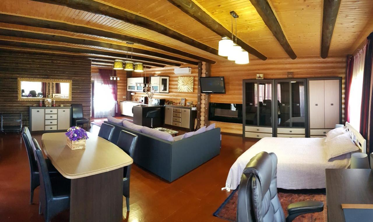 Luxury Villa With Pool And Sauna Çernivtsi Dış mekan fotoğraf