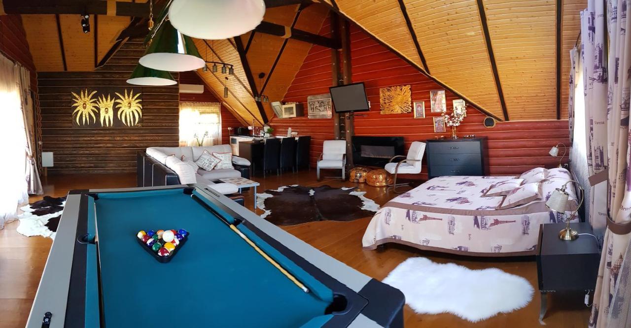 Luxury Villa With Pool And Sauna Çernivtsi Dış mekan fotoğraf