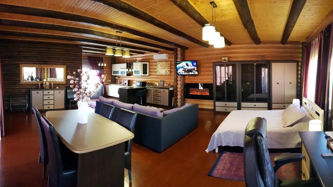 Luxury Villa With Pool And Sauna Çernivtsi Dış mekan fotoğraf