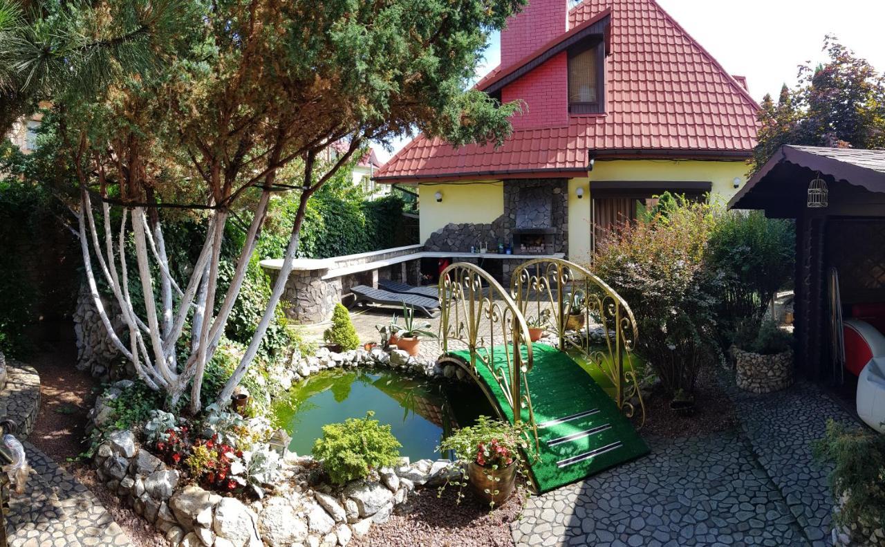 Luxury Villa With Pool And Sauna Çernivtsi Dış mekan fotoğraf